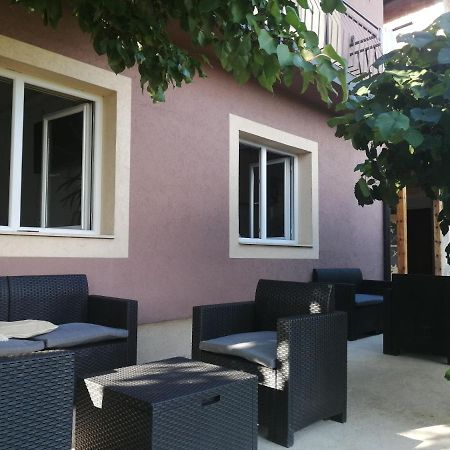 Uzicki-Konaci Lägenhet Užice Exteriör bild